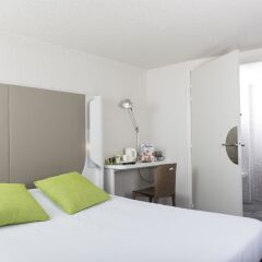 Отель Campanile Cergy Saint Christophe сейф в номере
