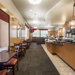 Отель Red Roof Inn PLUS+ Columbus Downtown - Convention Center питание