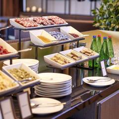 Отель Hilton Tallinn Park питание фото 2