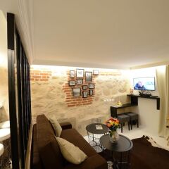 Отель Loft Basfour by Patios du Marais гостиничный бар