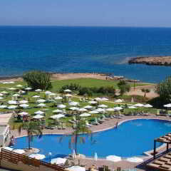 Отель Atlantica Sea Breeze Кипр, Протарас - отзывы, цены и фото номеров - забронировать отель Atlantica Sea Breeze онлайн пляж
