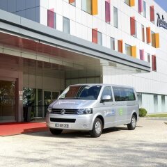 Отель Radisson Blu Hotel Toulouse Airport Франция, Бланьяк - 1 отзыв об отеле, цены и фото номеров - забронировать отель Radisson Blu Hotel Toulouse Airport онлайн городской автобус