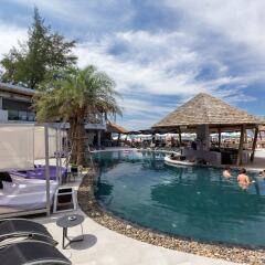 Отель The Bay and Beach Club фото 23