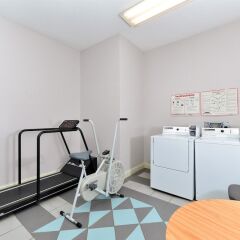 Отель Americas Best Value Inn Three Rivers фитнесс-зал