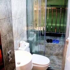 Апартаменты Shenzhen Haicheng Apartment ванная