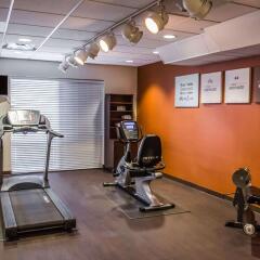 Отель Comfort Suites Saraland фитнесс-зал