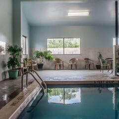 Отель Quality Inn Niagara Falls США, Ниагара-Фолс - отзывы, цены и фото номеров - забронировать отель Quality Inn Niagara Falls онлайн бассейн