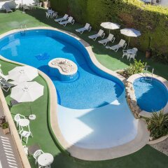 Отель Apartamentos Sa Torre бассейн