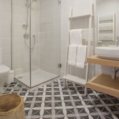 Отель Liiiving In Porto Luxury Boutique Apart Порту ванная фото 2