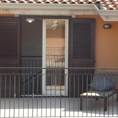 Отель B&B La Stella di Naxos Джардини Наксос парковка