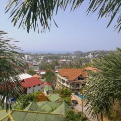 Апартаменты Mountain Sea View Luxury Apartments пляж