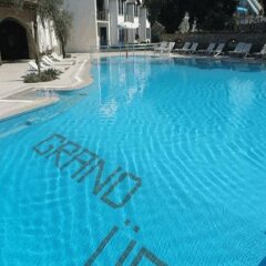 Grand Ucel Hotel Турция, Олудениз - отзывы, цены и фото номеров - забронировать отель Grand Ucel Hotel онлайн спортивное сооружение