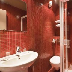 Отель Gardette Park Hotel Франция, Париж - 8 отзывов об отеле, цены и фото номеров - забронировать отель Gardette Park Hotel онлайн ванная фото 2