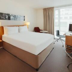 Отель DoubleTree by Hilton Hotel London - Tower of London Великобритания, Лондон - отзывы, цены и фото номеров - забронировать отель DoubleTree by Hilton Hotel London - Tower of London онлайн комната для гостей фото 2