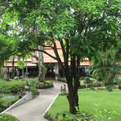 Отель Khaolak Bay Front Resort фото 6