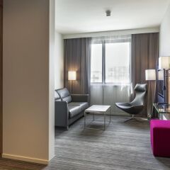 Отель Moxy Milan Linate Airport Италия, Сеграте - отзывы, цены и фото номеров - забронировать отель Moxy Milan Linate Airport онлайн комната для гостей фото 4