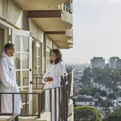 Отель Four Seasons Los Angeles at Beverly Hills балкон
