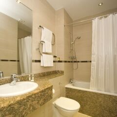 Отель Old Waverley Hotel Великобритания, Эдинбург - отзывы, цены и фото номеров - забронировать отель Old Waverley Hotel онлайн ванная фото 2
