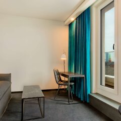 Отель Motel One Frankfurt-Römer балкон