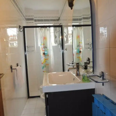 Отель Comfortable 3BD Apt 7min Walk to The Train Station Италия, Флоренция - отзывы, цены и фото номеров - забронировать отель Comfortable 3BD Apt 7min Walk to The Train Station онлайн ванная