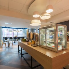 Отель Hampton by Hilton Antwerp Central Station Бельгия, Антверпен - отзывы, цены и фото номеров - забронировать отель Hampton by Hilton Antwerp Central Station онлайн питание