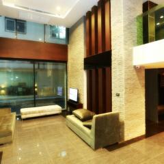Отель The Bangkok Airport Link Suite интерьер отеля