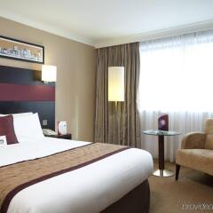 Отель Crowne Plaza Manchester Airport Великобритания, Манчестер - 1 отзыв об отеле, цены и фото номеров - забронировать отель Crowne Plaza Manchester Airport онлайн комната для гостей фото 3
