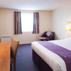 Отель Premier Inn Manchester - West Didsbury комната для гостей фото 4