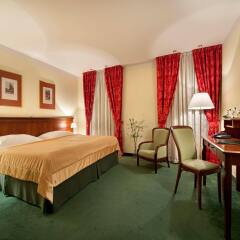 Отель EA Hotel Jelení dvur Prague Castle Чехия, Прага - 7 отзывов об отеле, цены и фото номеров - забронировать отель EA Hotel Jelení dvur Prague Castle онлайн комната для гостей фото 3