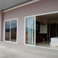 Отель The Pier Phuket Apartment Таиланд, Бухта Чалонг - отзывы, цены и фото номеров - забронировать отель The Pier Phuket Apartment онлайн парковка