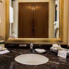Отель Best Western Cumbres Aeropuerto ванная
