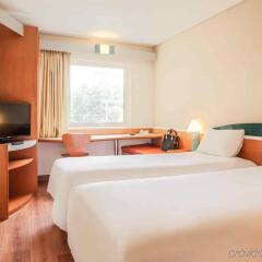 Отель ibis Guadalajara Expo комната для гостей фото 3