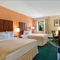 Отель Ramada by Wyndham Columbus Polaris с домашними животными