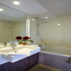 Отель Citadines Maine Montparnasse Париж ванная