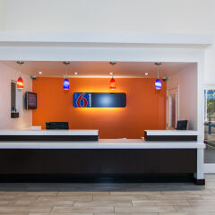 Отель Motel 6 Hollywood США, Лос-Анджелес - отзывы, цены и фото номеров - забронировать отель Motel 6 Hollywood онлайн интерьер отеля