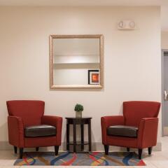 Отель Holiday Inn Express Newington комната для гостей