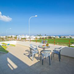 Апартаменты Konnos 2 Bedroom Apartment
