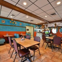 Отель Quality Inn Huntingburg питание фото 2