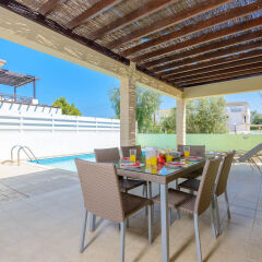 Отель Konnos Beach Villa 2 с домашними животными