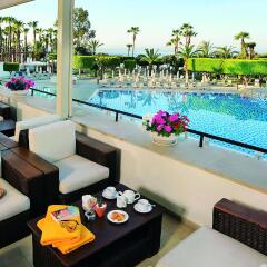 Elias Beach Hotel бассейн