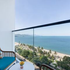 Отель Citadines Bayfront Nha Trang балкон