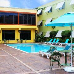 Отель Knutsford Court Hotel Ямайка, Кингстон - отзывы, цены и фото номеров - забронировать отель Knutsford Court Hotel онлайн бассейн фото 2