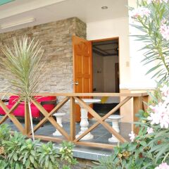 Отель Angelyn's Dive Resort бассейн