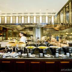 Отель Crowne Plaza Bangkok Lumpini Park питание