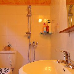 Отель Hanok Guesthouse 201 Южная Корея, Сеул - отзывы, цены и фото номеров - забронировать отель Hanok Guesthouse 201 онлайн ванная