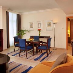 Отель Beach Rotana All Suites комната для гостей фото 3