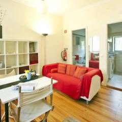 Апартаменты Traveling to Lisbon Low Cost Lisbon Rossio Apartments Лиссабон комната для гостей фото 4