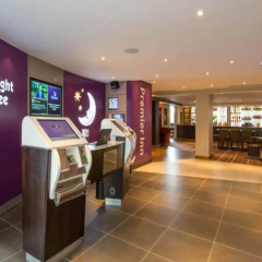 Отель Premier Inn London St.Pancras интерьер отеля