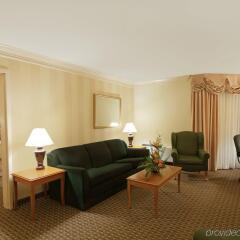 Отель Holiday Inn Ottawa East Канада, Оттава - отзывы, цены и фото номеров - забронировать отель Holiday Inn Ottawa East онлайн комната для гостей фото 2