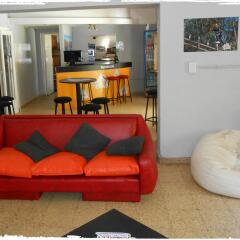El Chalet Hostel House Сан-Рафаэль комната для гостей